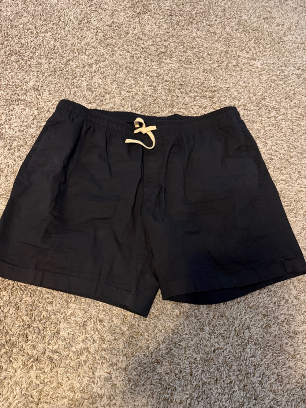 Men's Black Athletic Drawstring Shorts with Contrast Tie